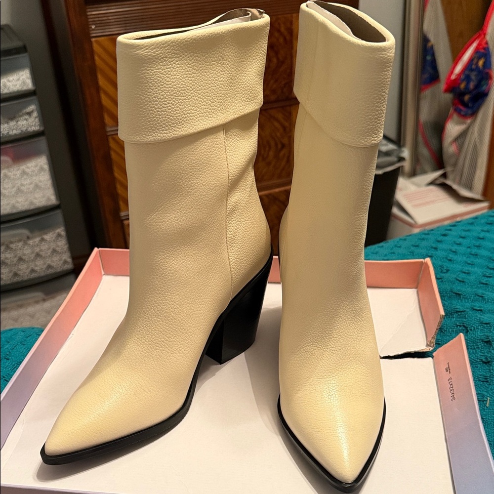 Lisa Vickey Chic Cream Heeled Boots